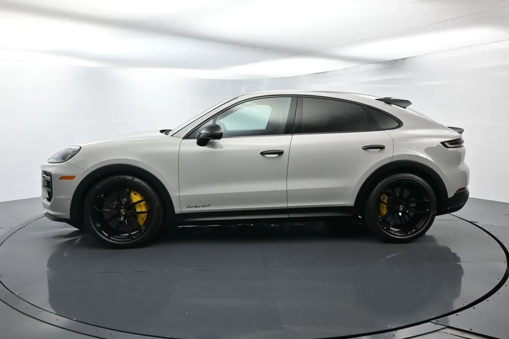2024 Porsche Cayenne Coupe Turbo GT photo 1