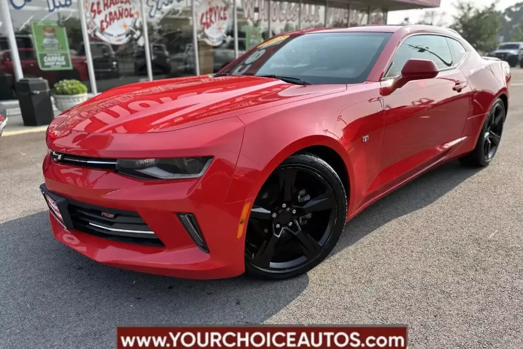 2018 Chevrolet Camaro 1LT photo 1