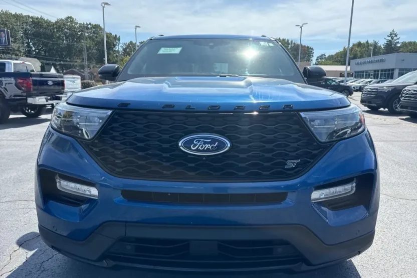 2020 Ford Explorer ST photo 1