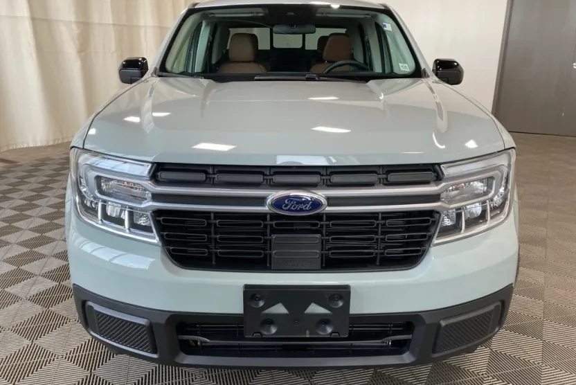 2024 Ford Maverick Lariat photo 1