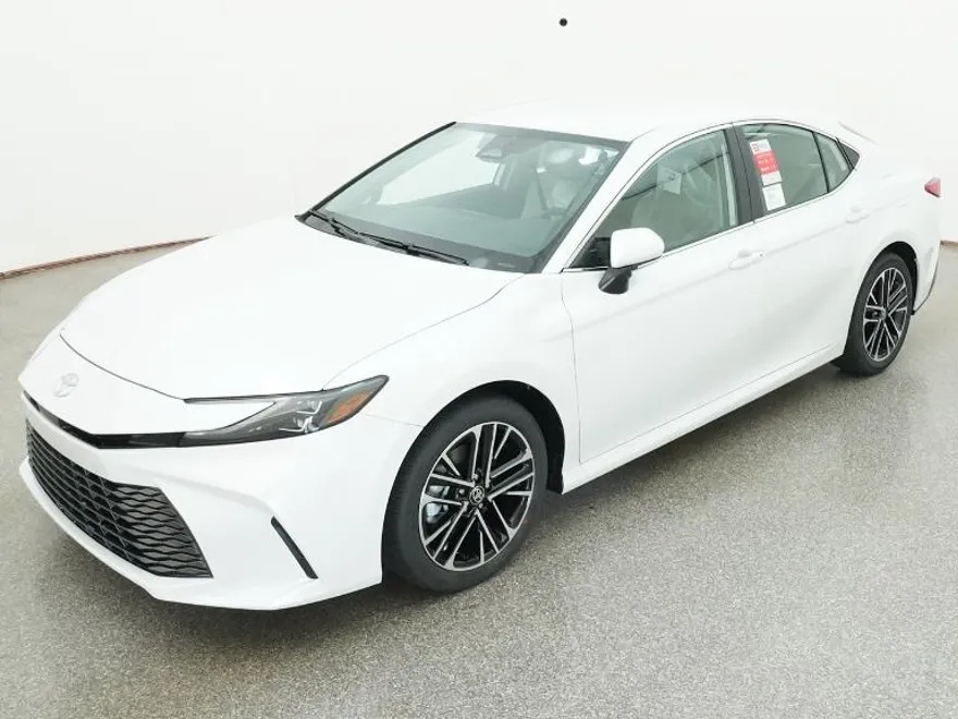 2026 Toyota Camry XLE photo 1