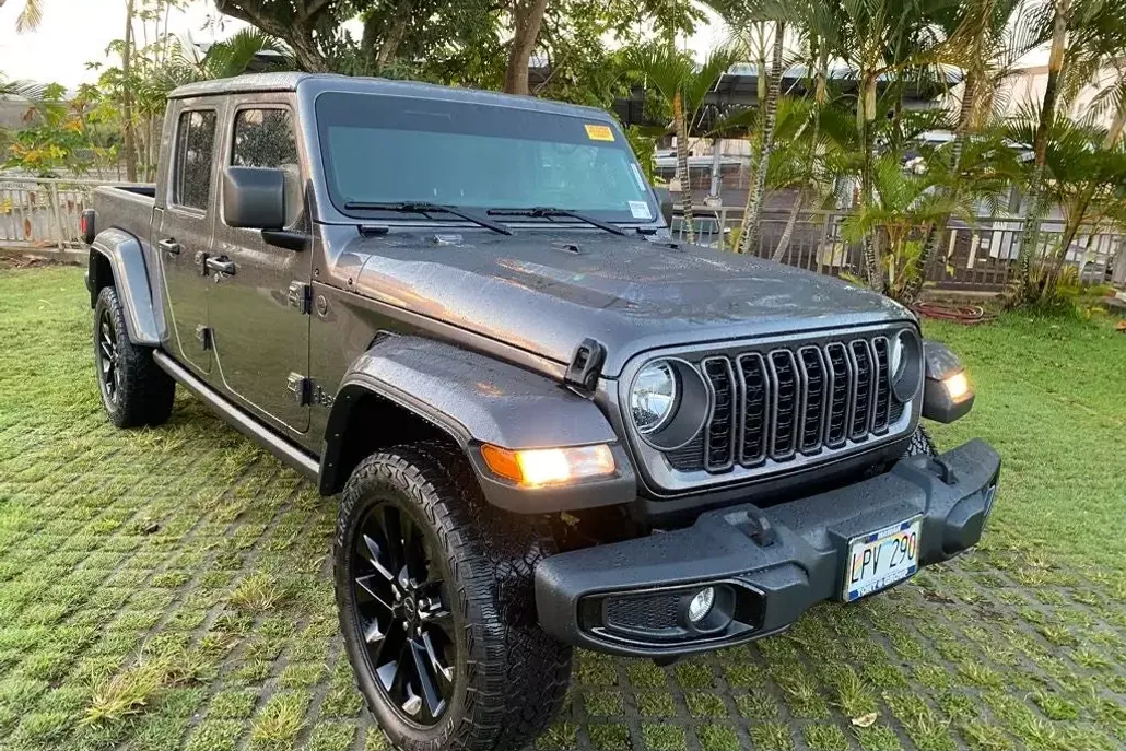 2024 Jeep Gladiator Sport photo 1