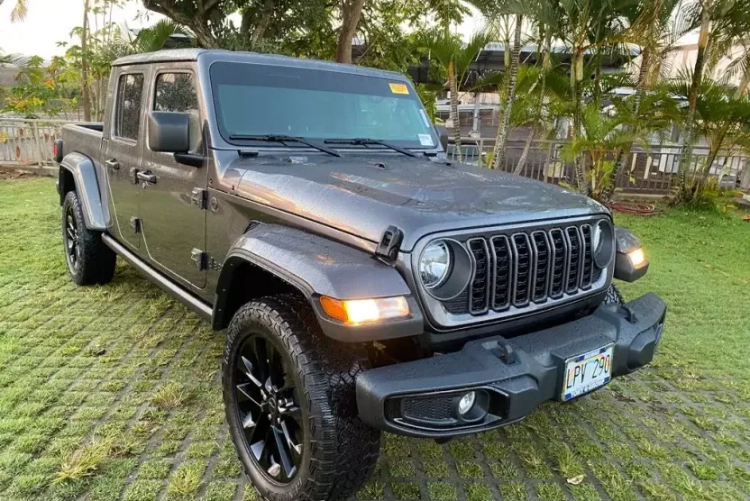 2024 Jeep Gladiator Sport photo 1