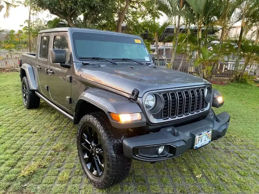 2024 Jeep Gladiator Sport photo 1