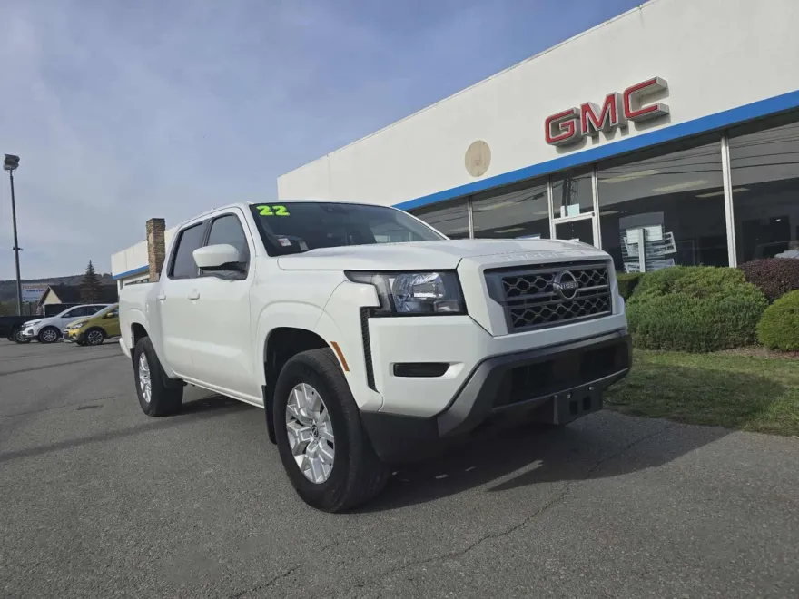 2022 Nissan Frontier SV photo 1