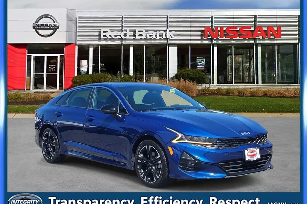 2022 Kia K5 GT-Line photo 1