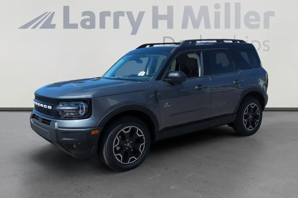 2025 Ford Bronco Sport Outer Banks photo 1