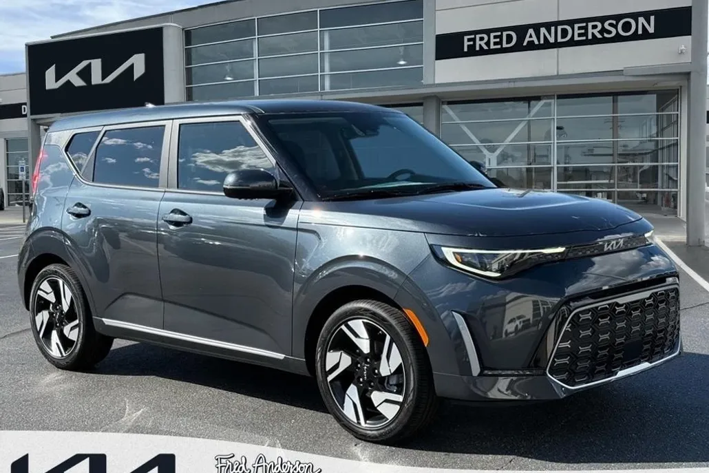 2025 Kia Soul GT-Line photo 1