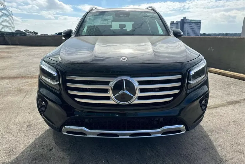 2025 Mercedes Benz GLB 250 photo 1