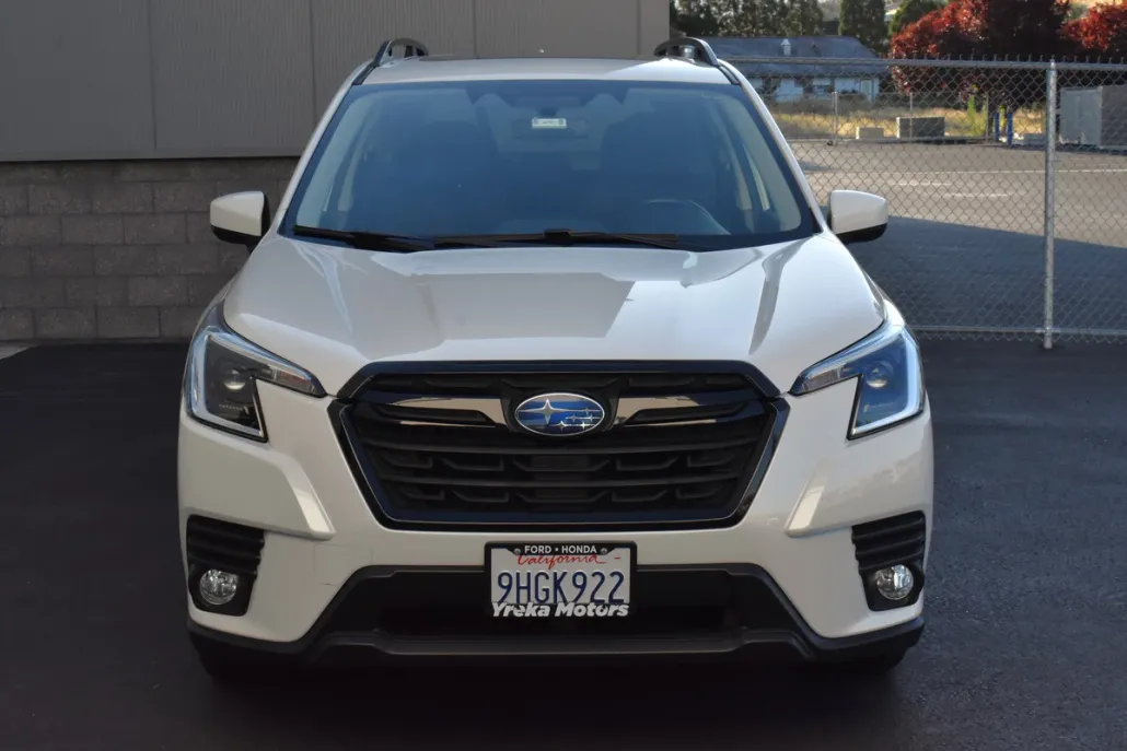 2022 Subaru Forester Premium photo 1
