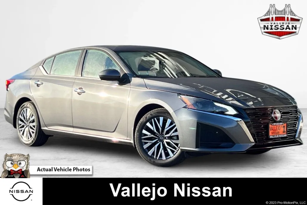 2025 Nissan Altima SV photo 1