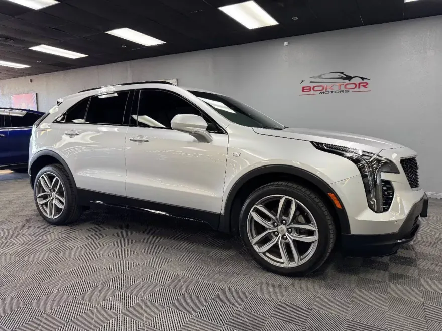 2019 Cadillac XT4 Sport photo 1