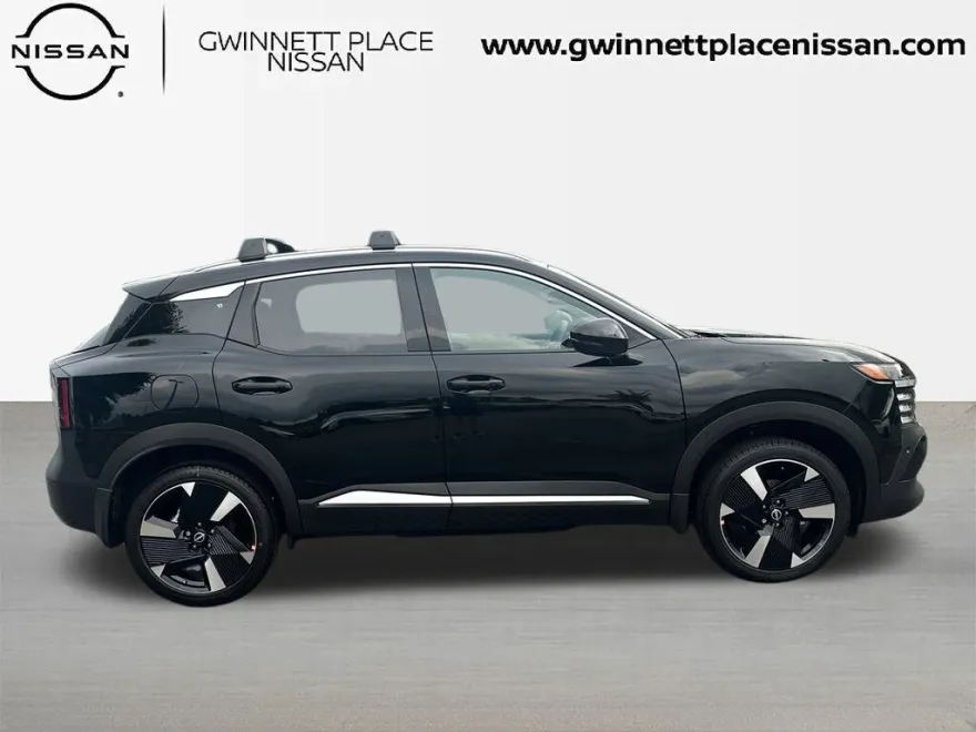 2026 Nissan Kicks SR photo 1