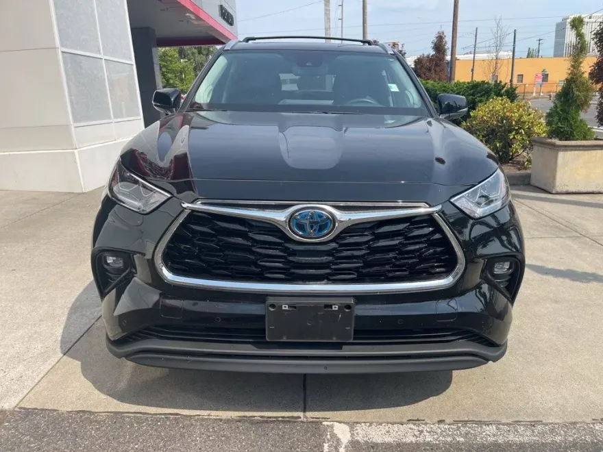 2023 Toyota Highlander Hybrid Limited photo 1