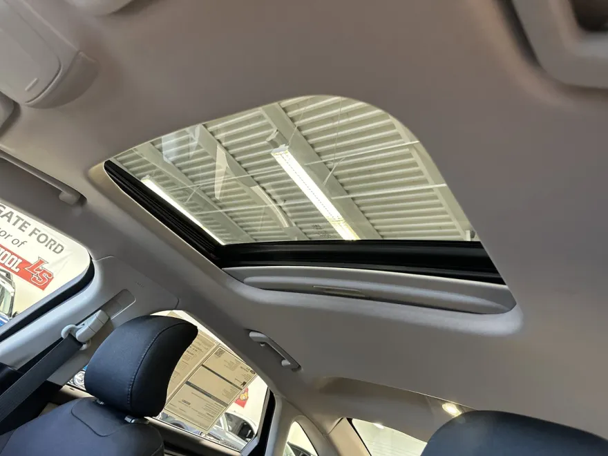 2016 Ford Fusion SE photo 1