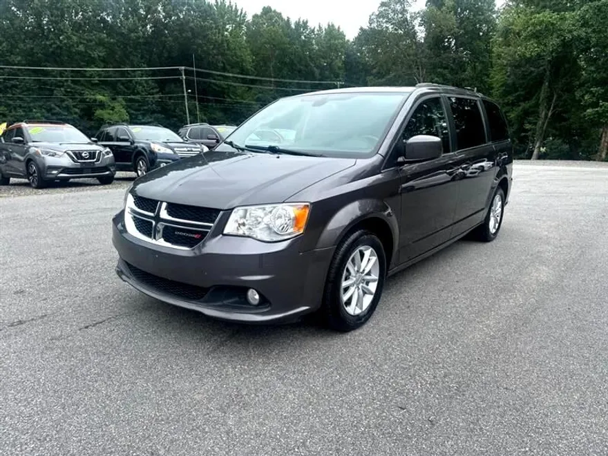 2019 Dodge Grand Caravan SXT photo 1