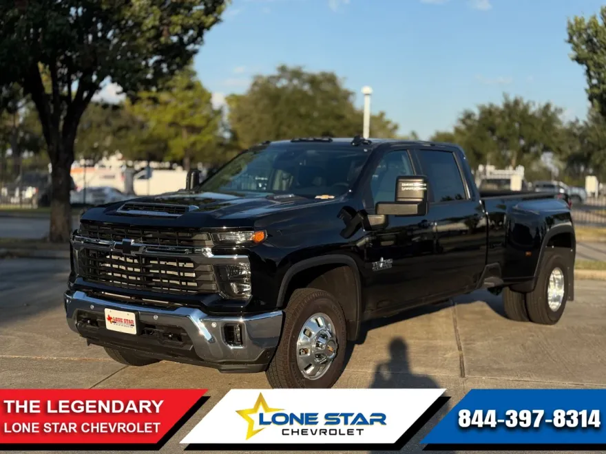 2025 Chevrolet Silverado 3500HD LT photo 1