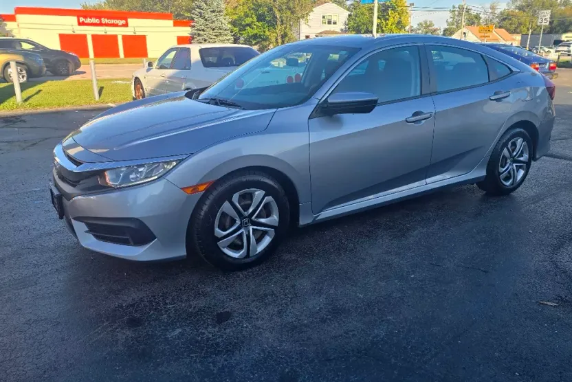 2016 Honda Civic LX photo 1