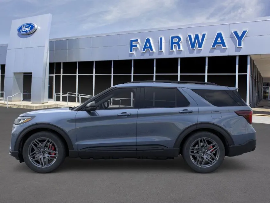 2025 Ford Explorer ST photo 1