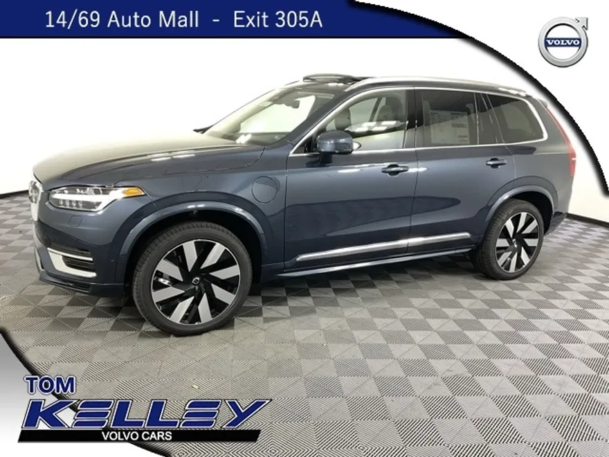 2025 Volvo XC90 T8 Plus photo 1