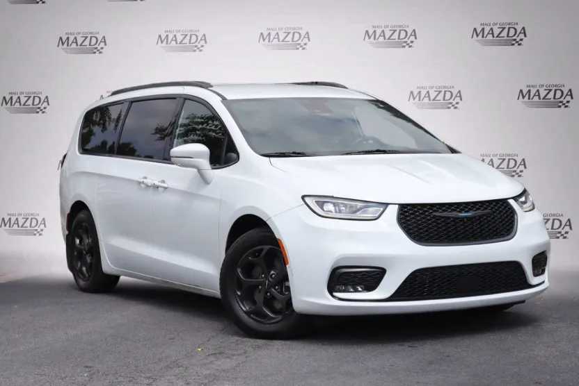 2021 Chrysler Pacifica Hybrid Touring L photo 1