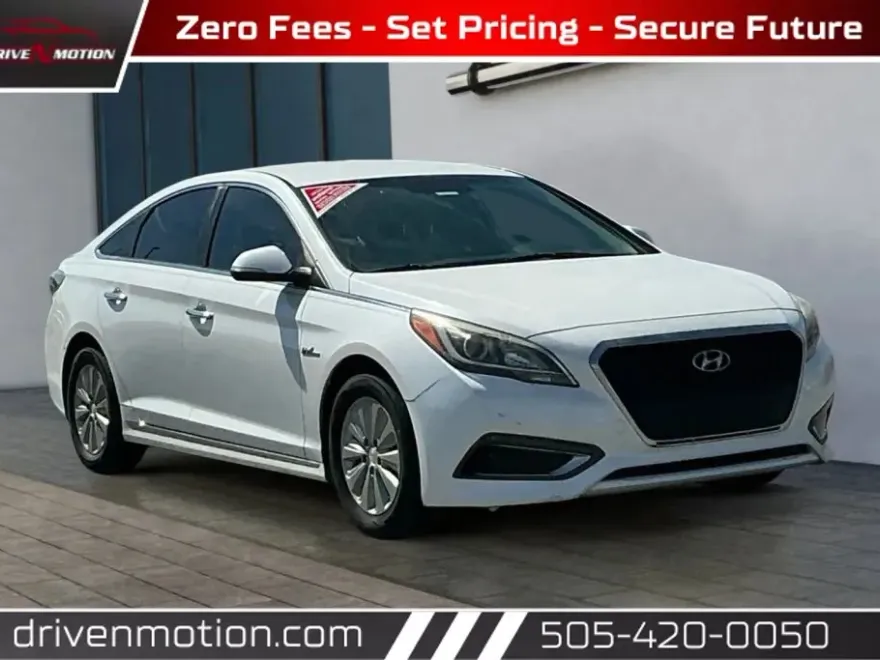 2016 Hyundai Sonata Hybrid photo 1