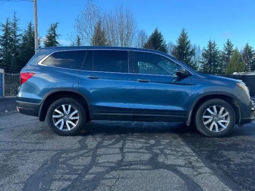 2020 Honda Pilot EX photo 1