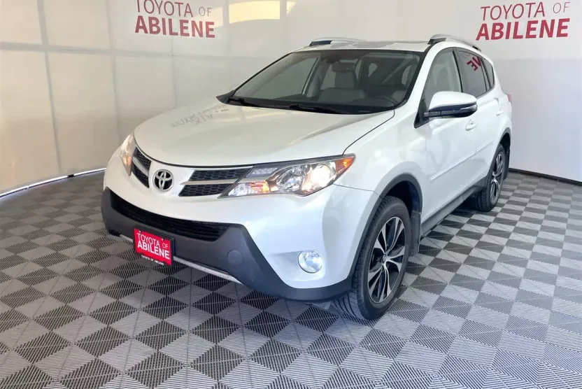 2015 Toyota RAV4 Limited photo 1