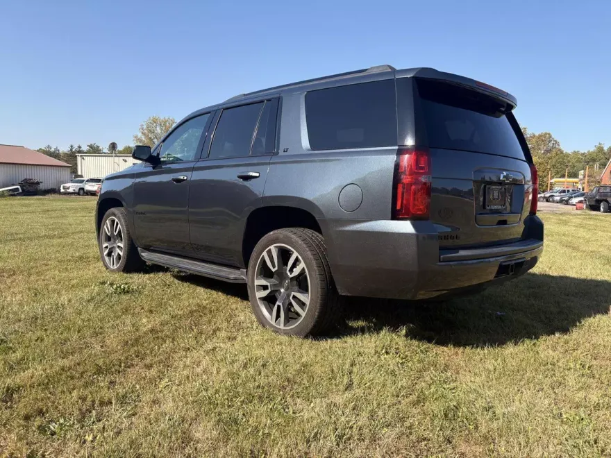 2019 Chevrolet Tahoe LT photo 1