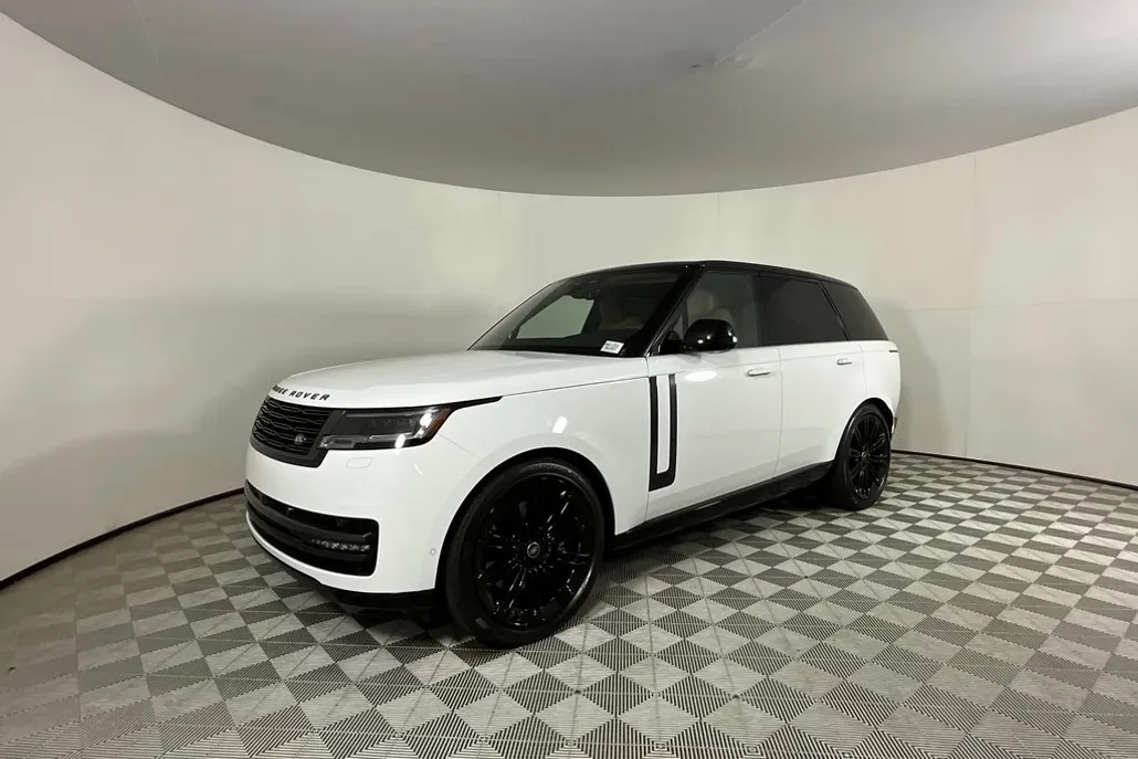 2025 Land Rover Range Rover SE photo 1