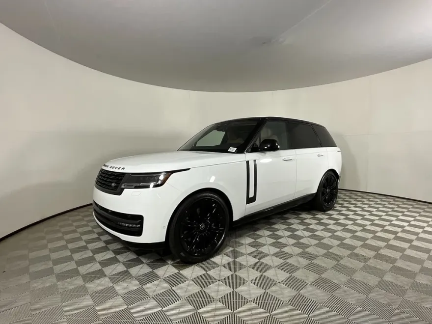 2025 Land Rover Range Rover SE photo 1