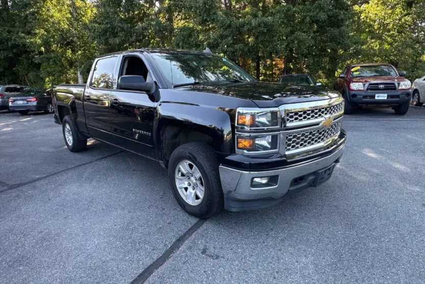2015 Chevrolet Silverado 1500 LT photo 1