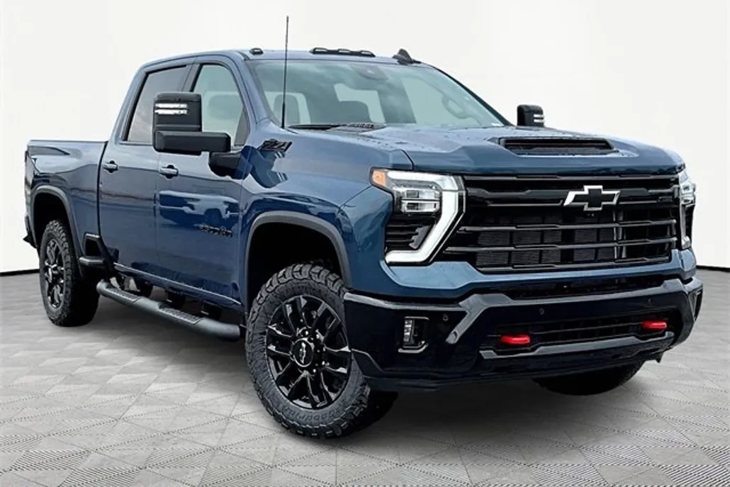 2025 Chevrolet Silverado 2500HD LT photo 1