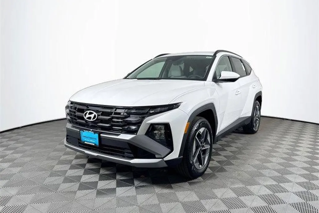 2025 Hyundai Tucson SEL photo 1
