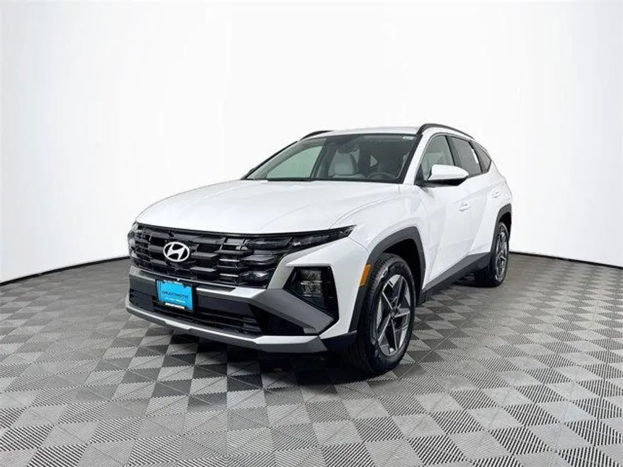 2025 Hyundai Tucson SEL photo 1