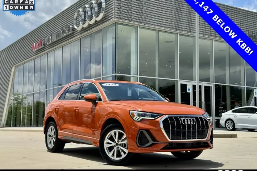 2024 Audi Q3 45 TFSI S line Premium photo 1