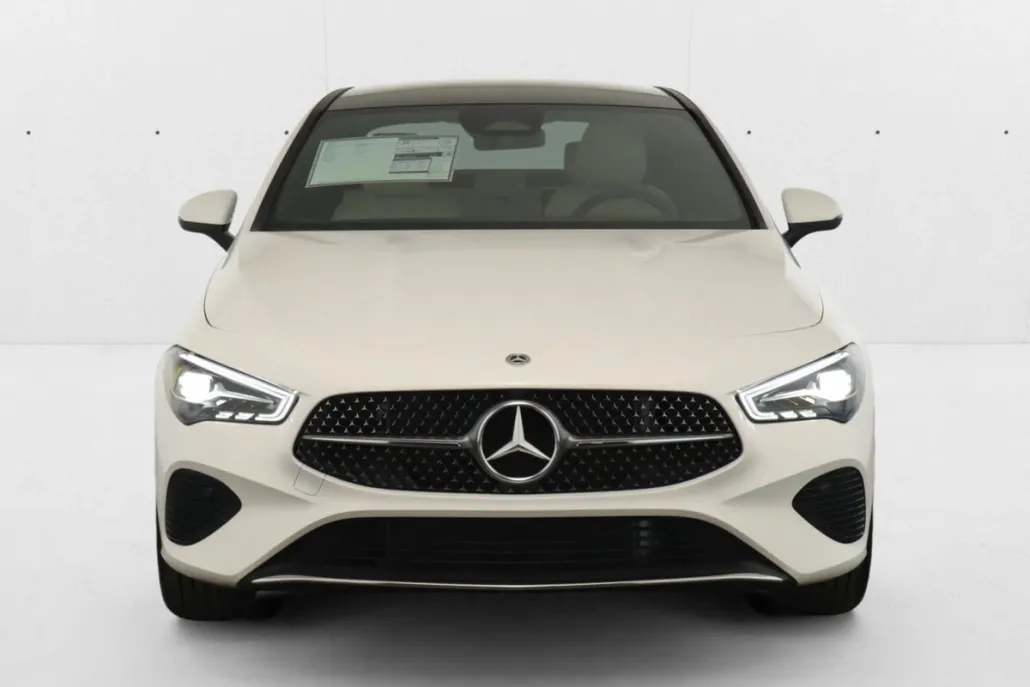 2025 Mercedes Benz CLA 250 4MATIC photo 1