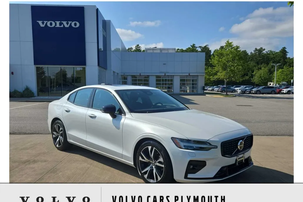 2025 Volvo S60 B5 Core photo 1