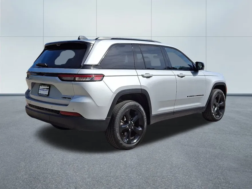 2025 Jeep Grand Cherokee Limited photo 1