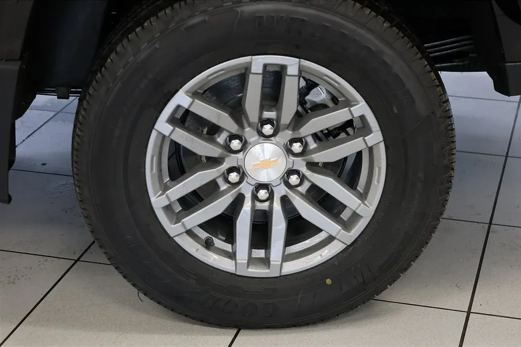 2026 Chevrolet Colorado LT photo 1
