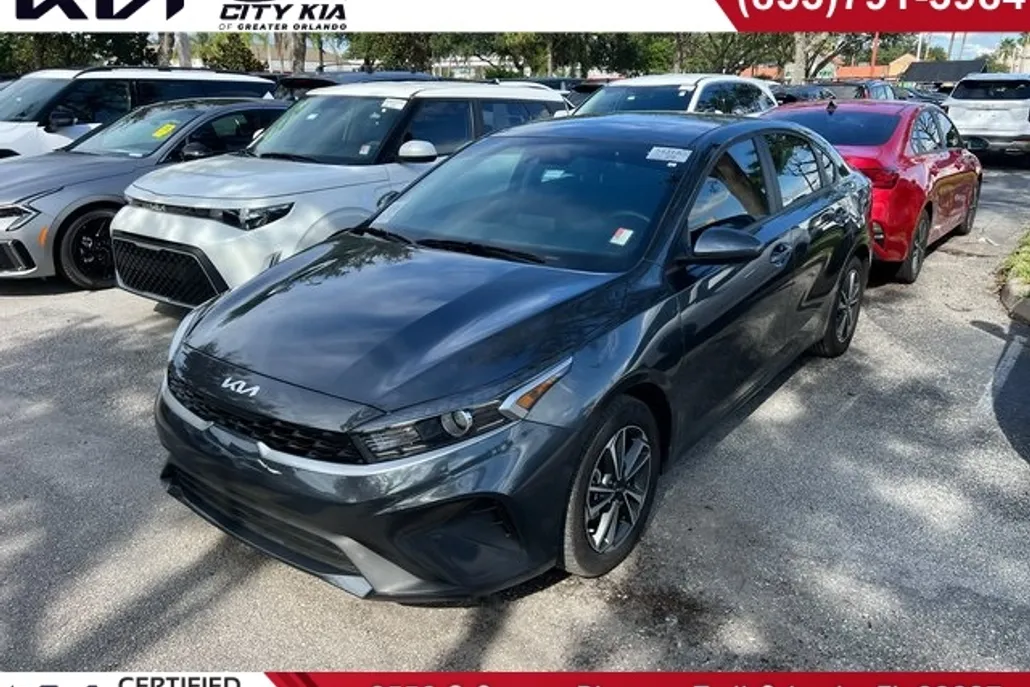 2024 Kia Forte LXS photo 1