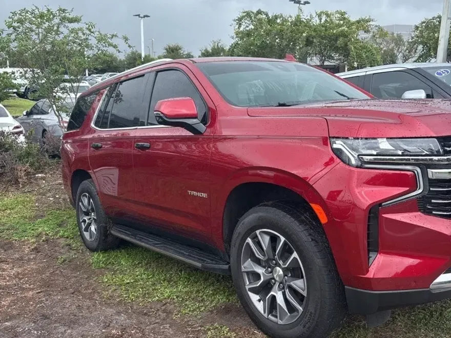 2021 Chevrolet Tahoe LT photo 1