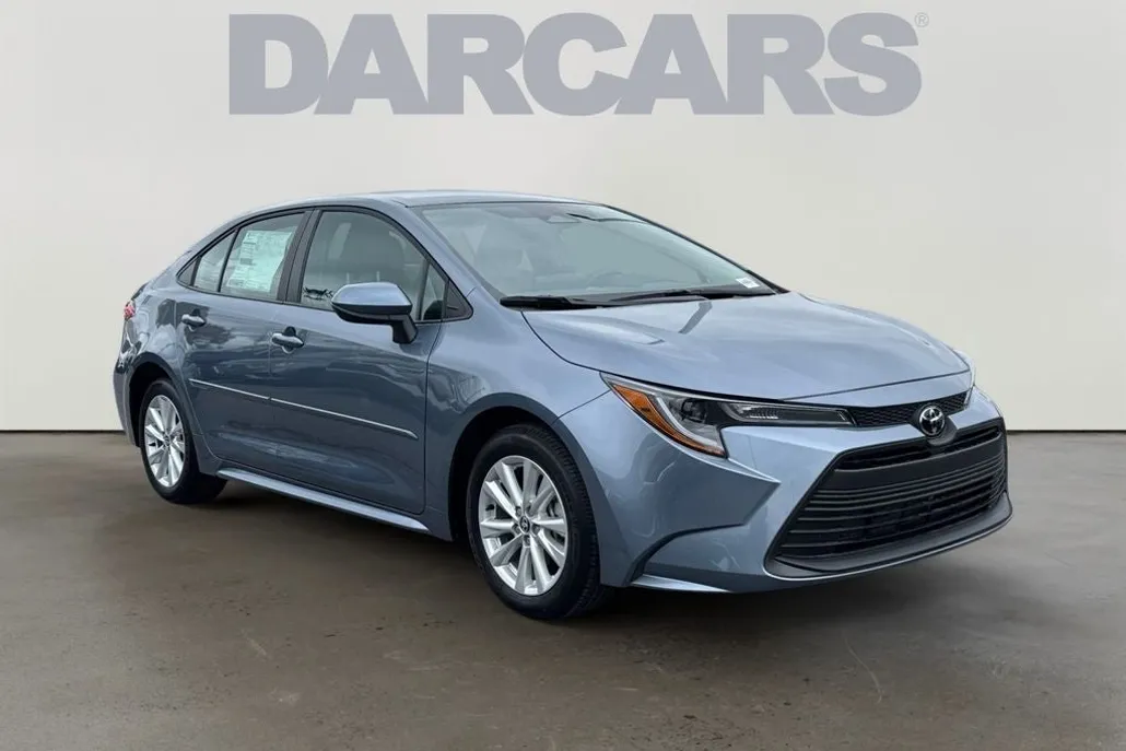 2025 Toyota Corolla LE Premium photo 1