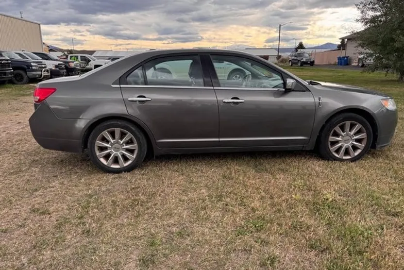 2012 Lincoln MKZ photo 1