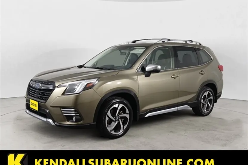 2023 Subaru Forester Touring photo 1