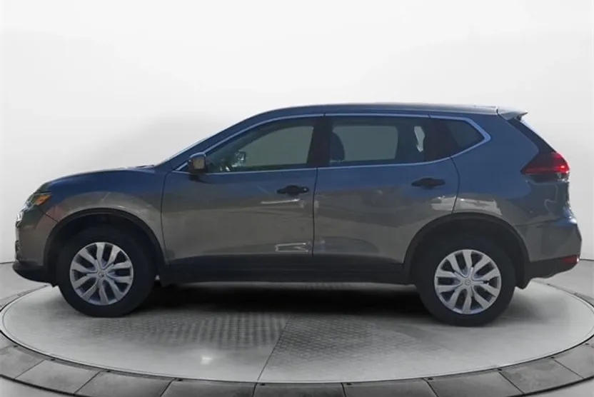 2018 Nissan Rogue S photo 1