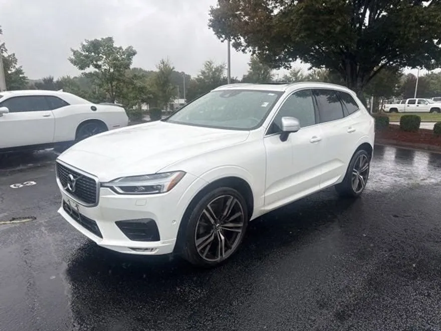 2019 Volvo XC60 R-Design T5 photo 1
