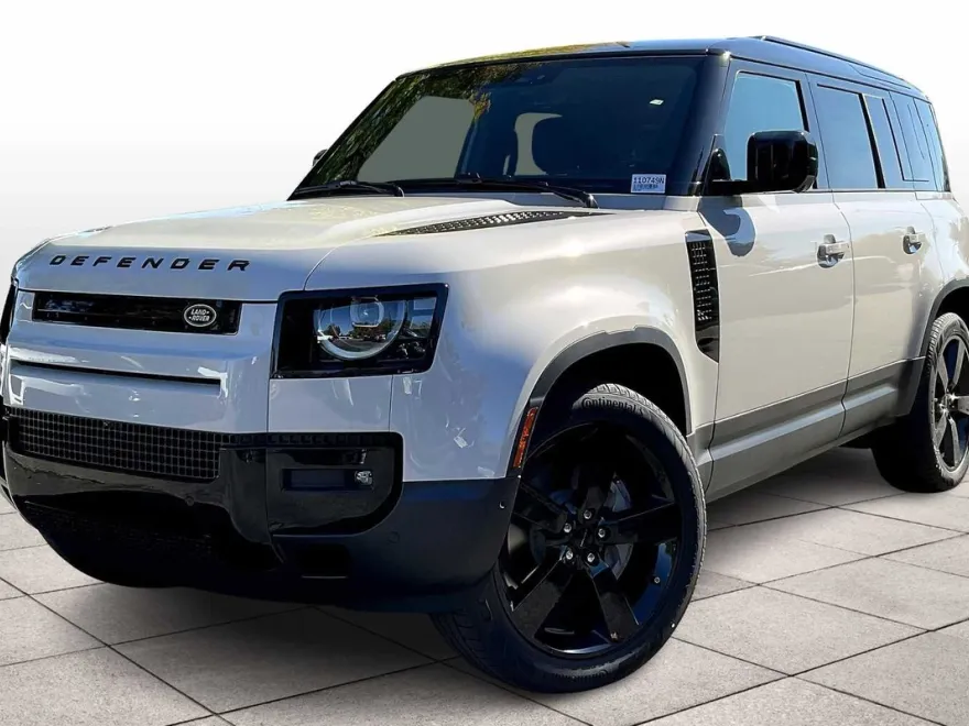 2026 Land Rover Defender 110 S photo 1