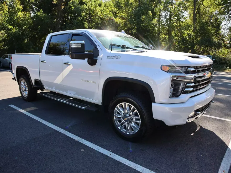 2023 Chevrolet Silverado 2500HD High Country photo 1