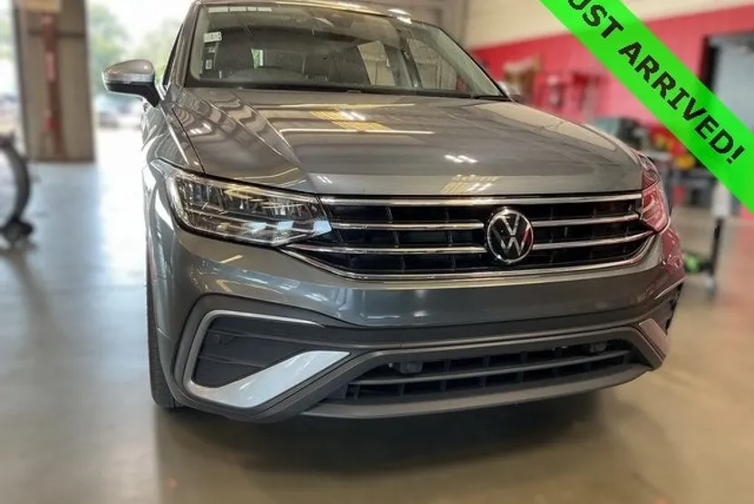 2024 Volkswagen Tiguan Wolfsburg Edition photo 1